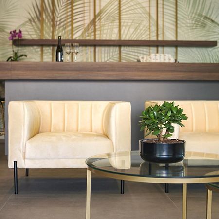 Residence Goldoni6 Suite Apartment Ріміні Екстер'єр фото