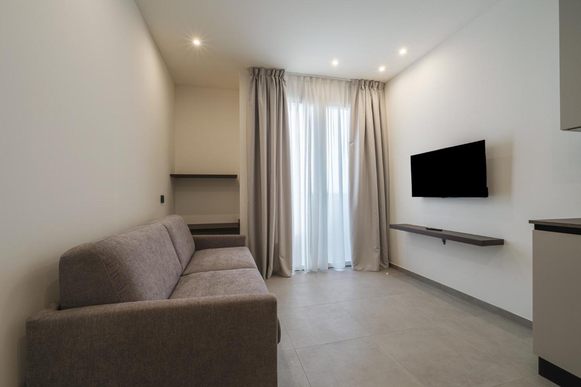 Residence Goldoni6 Suite Apartment Ріміні Екстер'єр фото