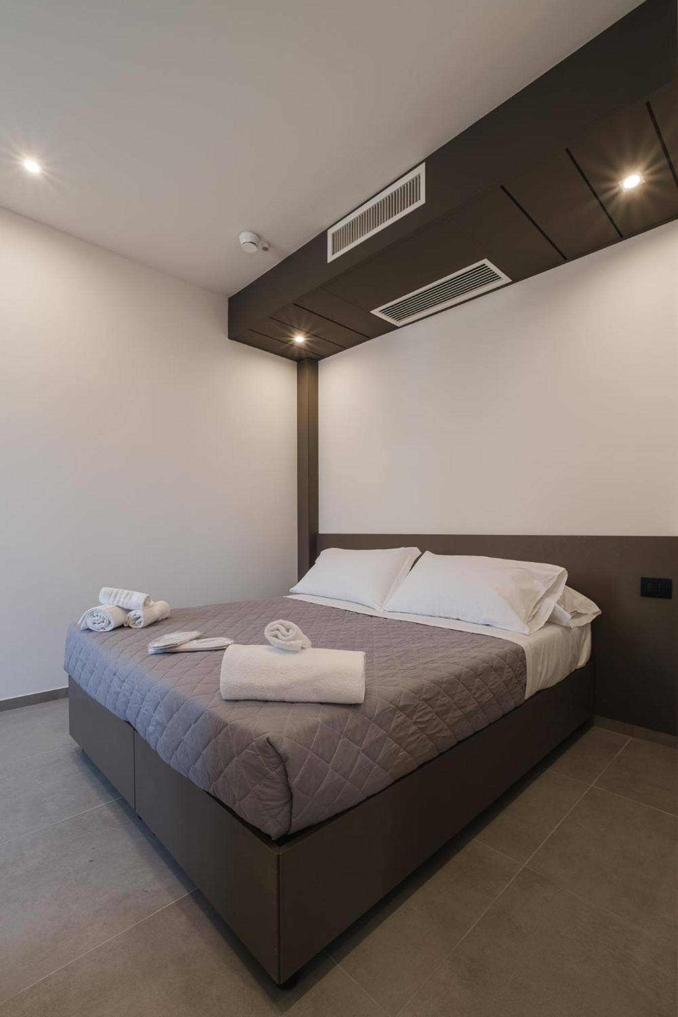 Residence Goldoni6 Suite Apartment Ріміні Екстер'єр фото