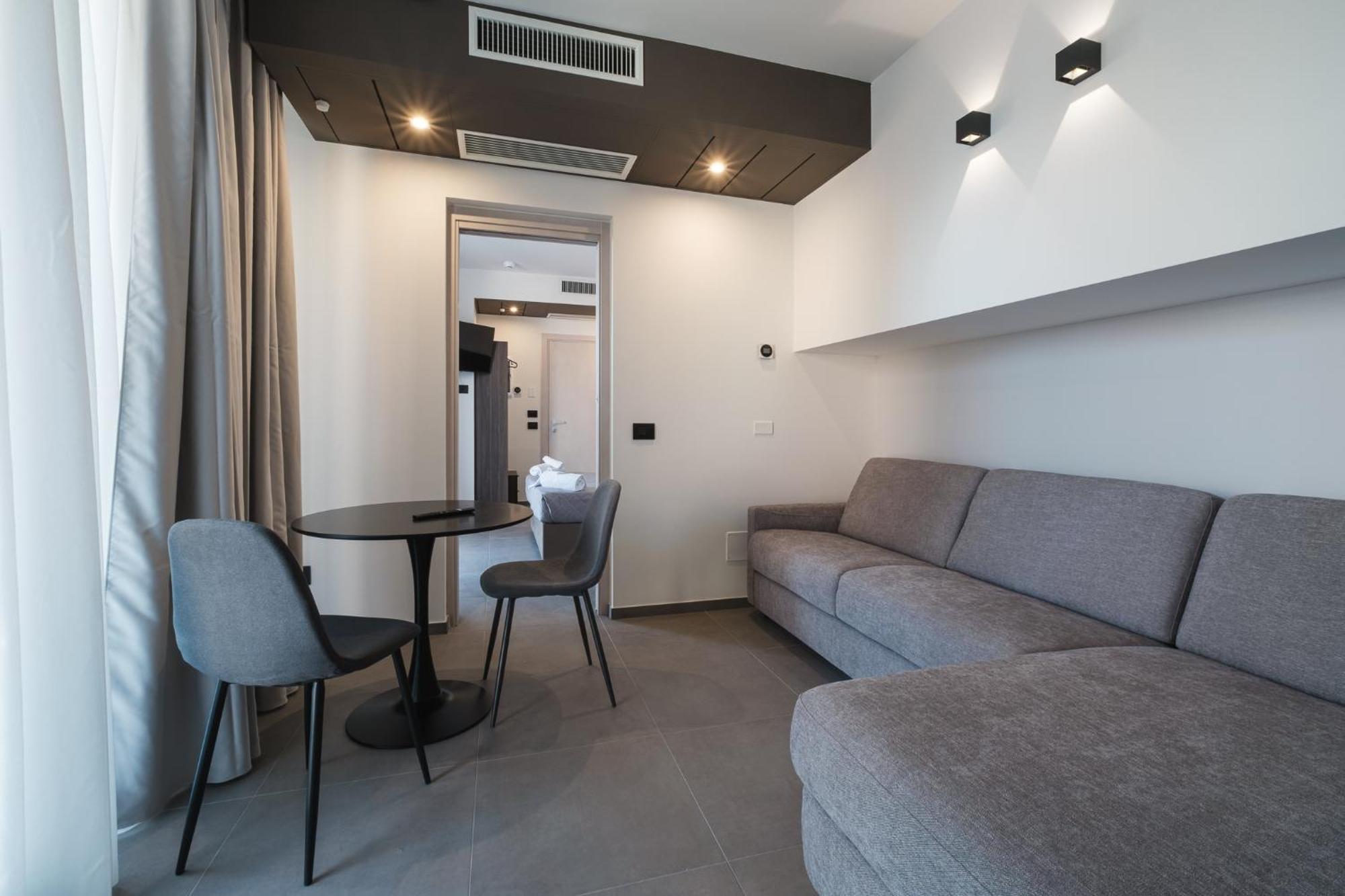 Residence Goldoni6 Suite Apartment Ріміні Екстер'єр фото